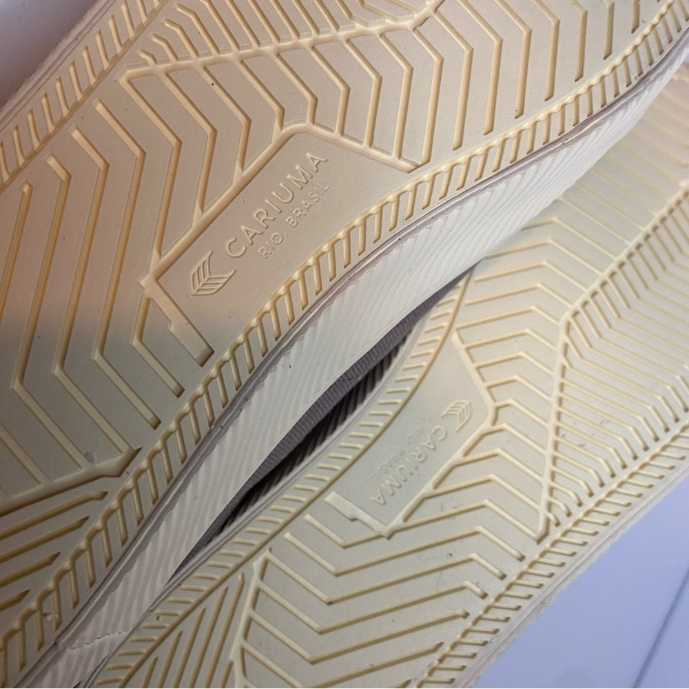 Cariuma Gray Oca Low Top Sneakers - Picture 5 of 9